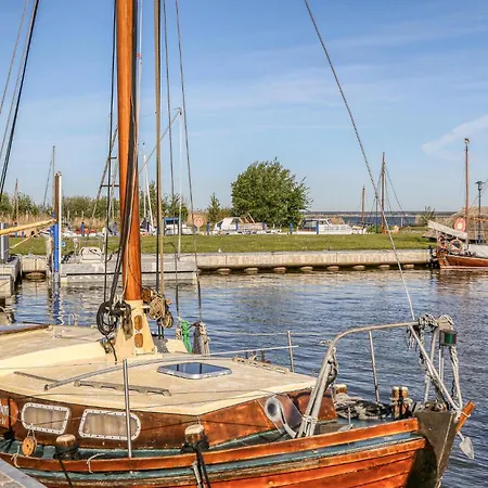 Holiday home Ferienhaus Bodstedt